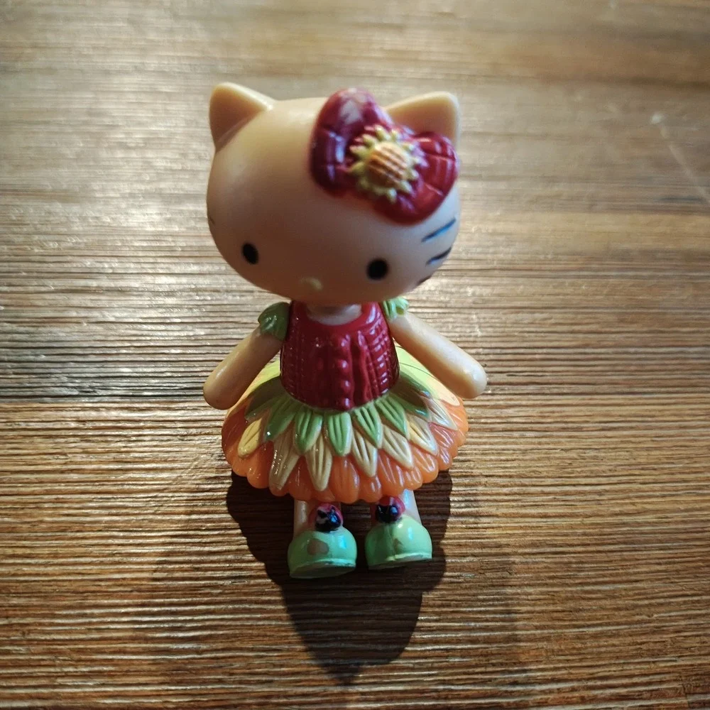 XOXO HELLO KITTY Easter Mini Doll Figure 2014 Blip Toys Sanrio Limited Sunflower